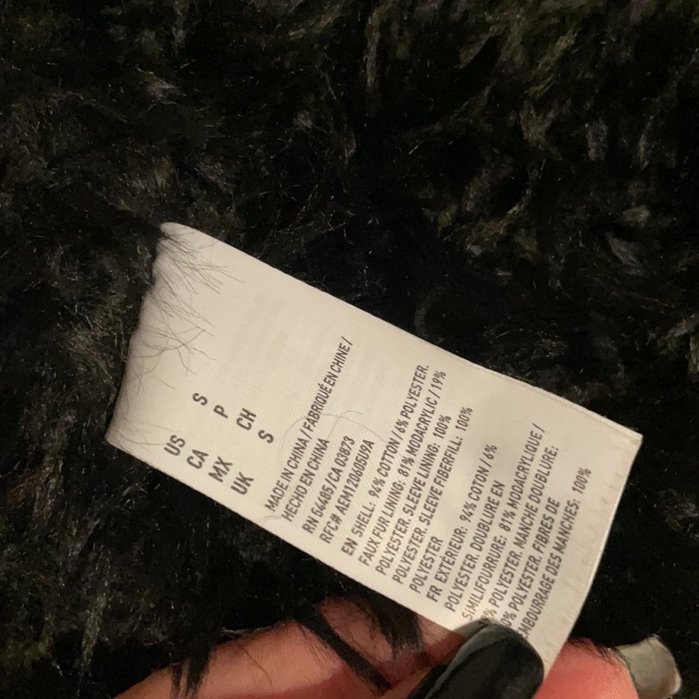 American Eagle size small destroyed black denim heavy furry down quilted jacket - Picture 5 of 10